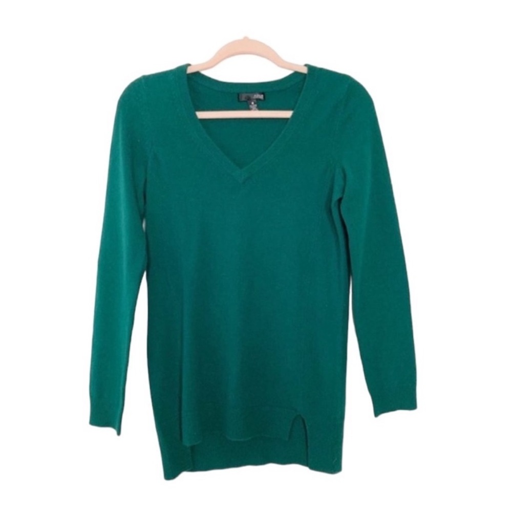 Aqua 100% Cashmere Green Tunic Length V-Neck
Sweater Small Elbow Patch